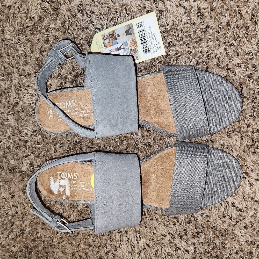 NWT Tom's Poppy Heeled Sandal